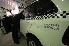 科技創(chuàng)新拉動鋰電需求井噴 資源龍頭打開成長空間