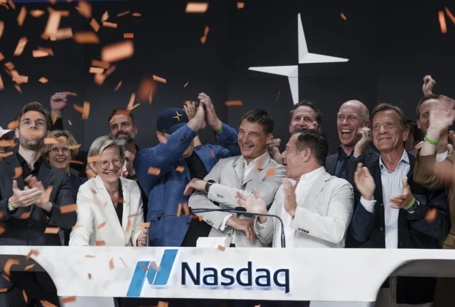 電動汽車品牌極星于納斯達克敲鐘上市 吉利集團再多一家上市公司