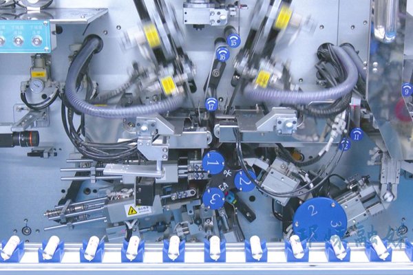 11億元!四川邛崍一錳酸鋰電池項目下線