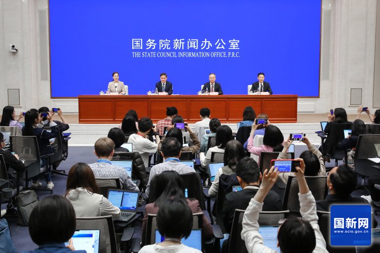 證監(jiān)會主席吳清：打出一攬子穩(wěn)市“組合拳” 堅定不移推進資本市場高水平對外開放