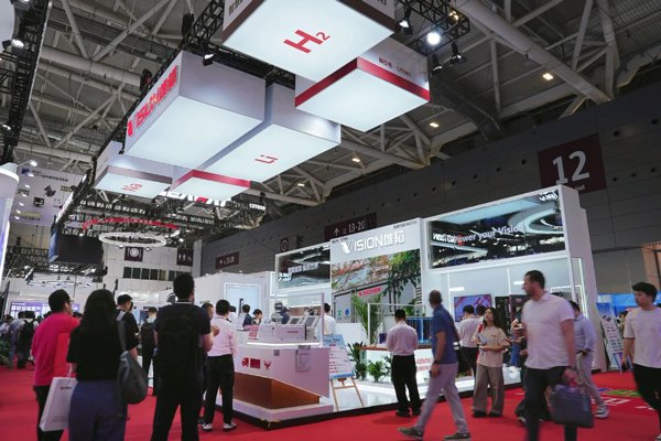 固態電池首次揭曉！雄韜股份新品亮相CIBF2025