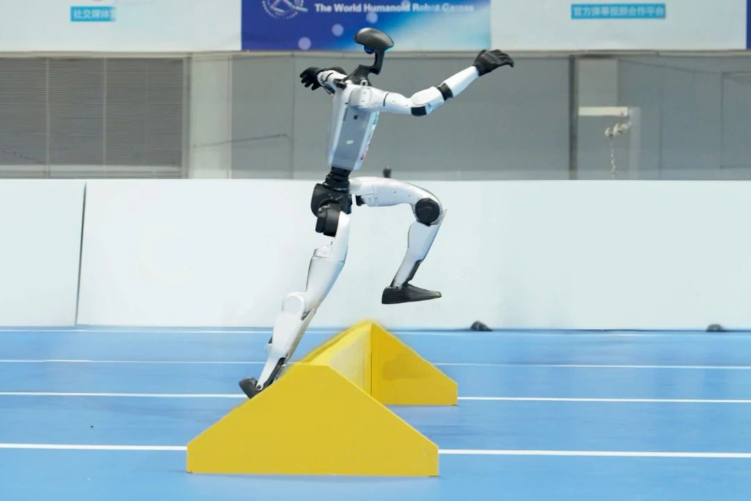 人形機器人將“反超”人類？別盯固態(tài)電池了，還有新風(fēng)口！