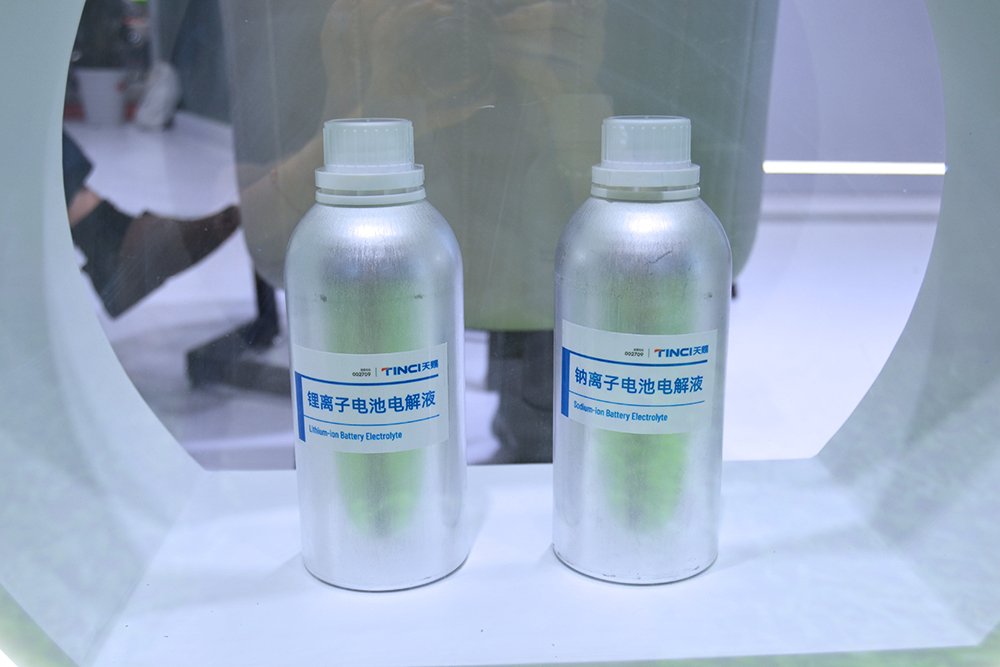 天賜材料電解液產能約85萬噸 六氟磷酸鋰技改項目手續(xù)正在申辦