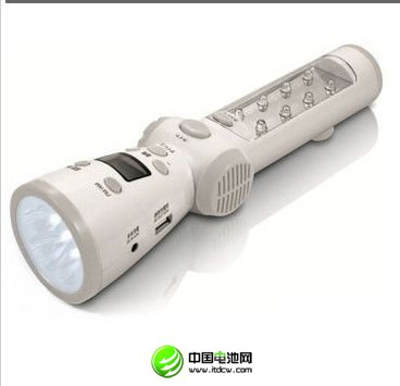 日本超牛手電筒 可收地震預警可當蓄電池