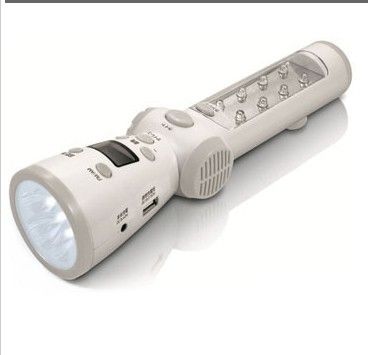 日本超牛手電筒 可收地震預警可當蓄電池