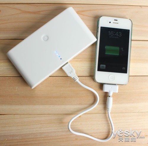 實際上，每次充電3個小時左右，僅能充4到5次。由此可見，產(chǎn)品嚴(yán)重虛標(biāo)。