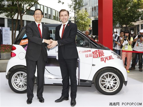 正能量！佳能smart跨界車亮相三里屯 