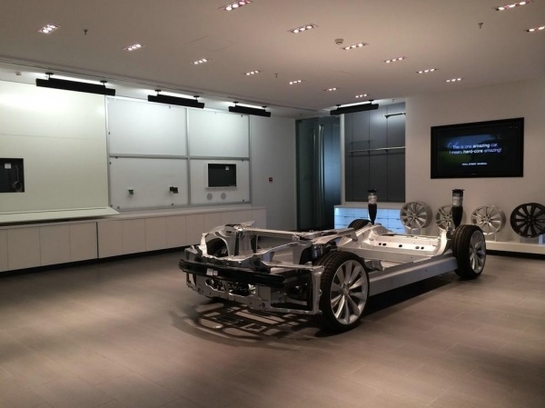 特斯拉中國總部長什么樣？總部都在干什么？