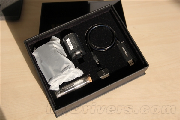 國內僅15套 德柏仕15th紀念版移動電源試用