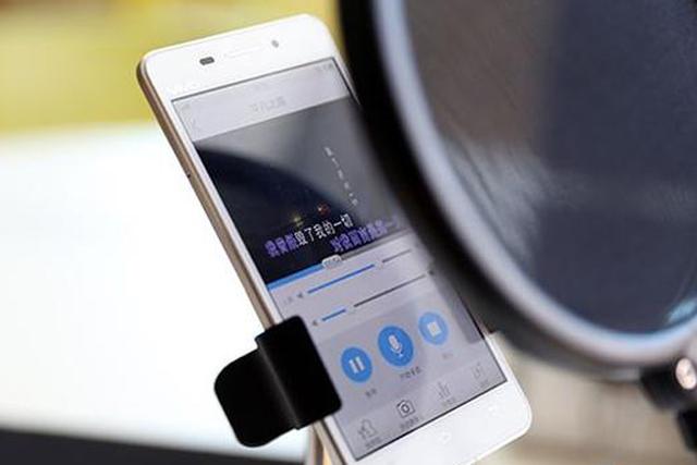 2015智能手機(jī)發(fā)展趨勢預(yù)測 激進(jìn)與保守的沖撞