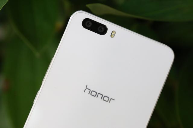 2015智能手機(jī)發(fā)展趨勢預(yù)測 激進(jìn)與保守的沖撞