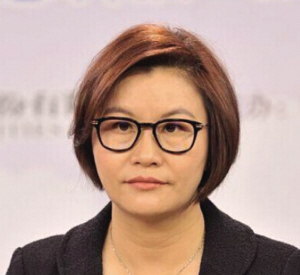 中國新女首富周群飛30年發家史：打工妹沒靠小三上位