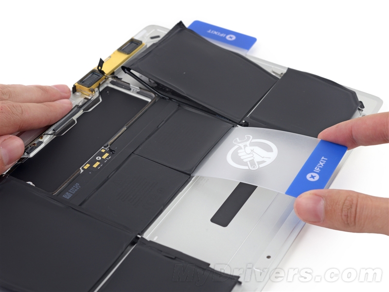 新MacBook完全拆解：蘋果太強大了