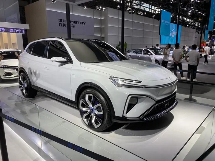 榮威MARVEL-R亮相!5G技術(shù)+L3自動(dòng)駕駛 8月首發(fā)上市 榮威MARVEL-R亮相!5G技術(shù)+L3自動(dòng)駕駛 8月首發(fā)上市