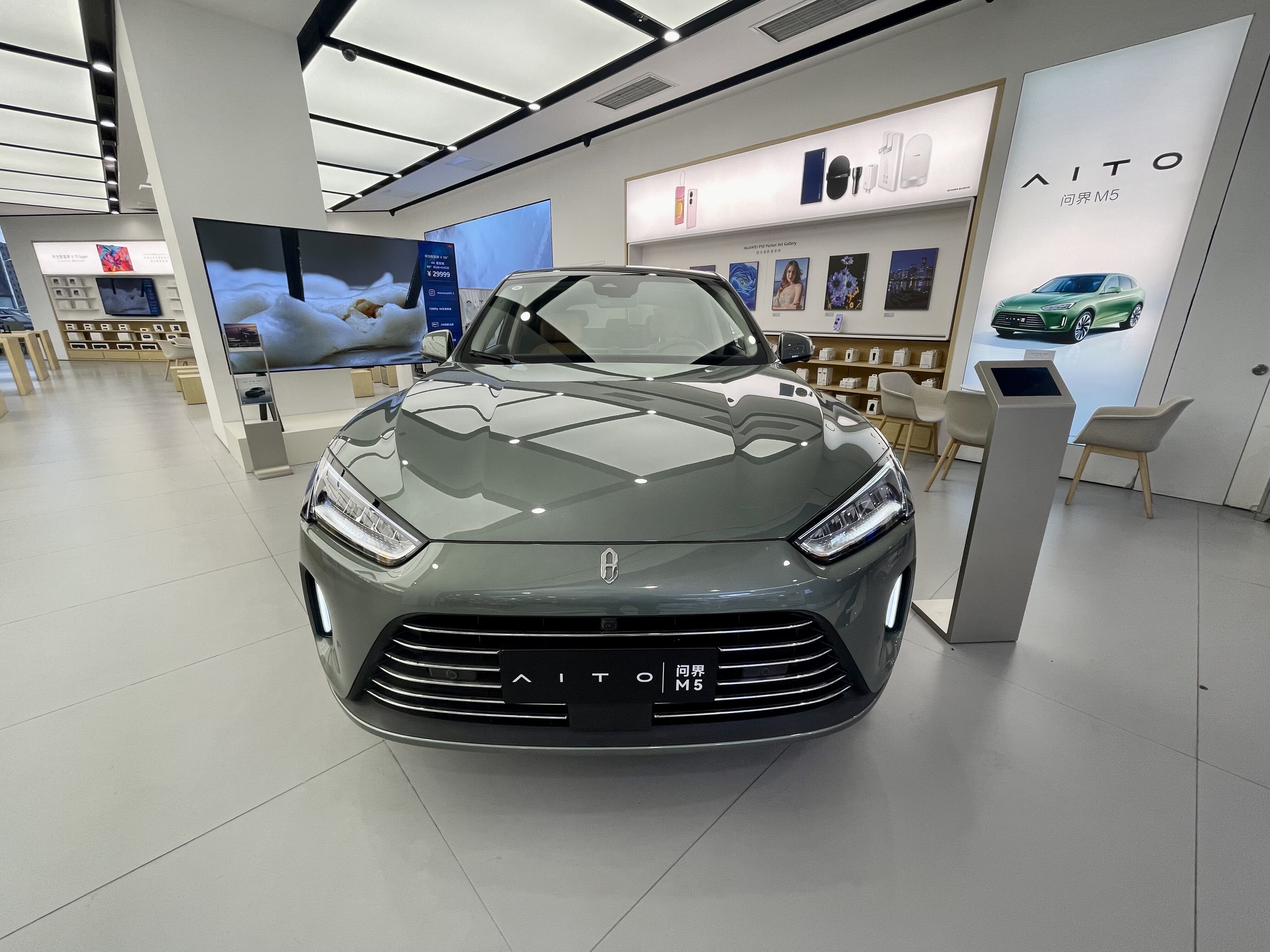 ?新能源汽車保有量破千萬：超預(yù)期、破痛點、促創(chuàng)新