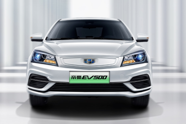 我國(guó)現(xiàn)存新能源汽車相關(guān)企業(yè)56.8萬(wàn)家 今年上半年新增11.1萬(wàn)家