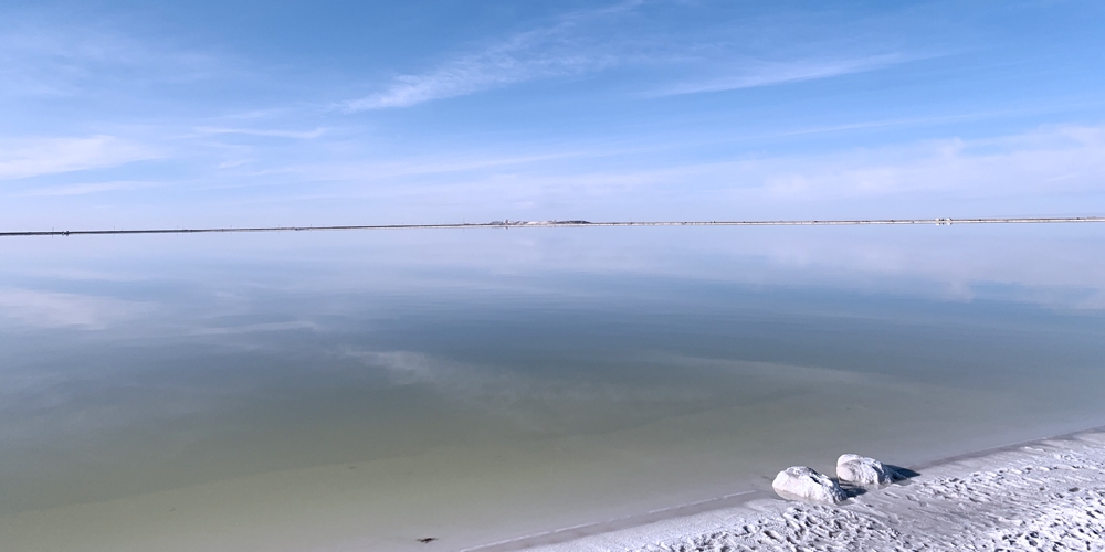 鋰價(jià)跌破18萬元/噸后止跌 海外多國公布鋰資源重要變化