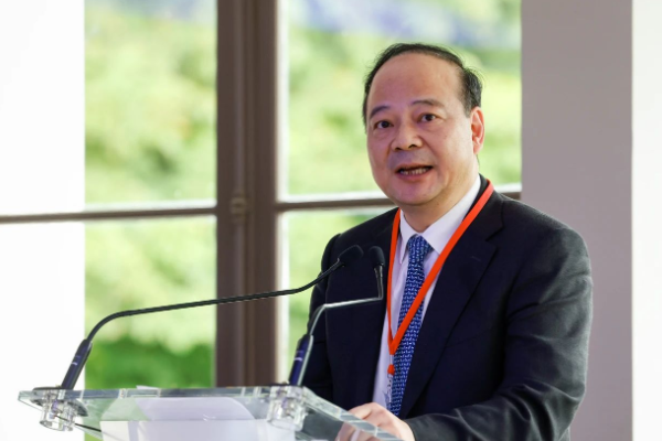 曾毓群：寧德時(shí)代在歐洲電動(dòng)大巴市占率超30% 已開展儲(chǔ)能項(xiàng)目