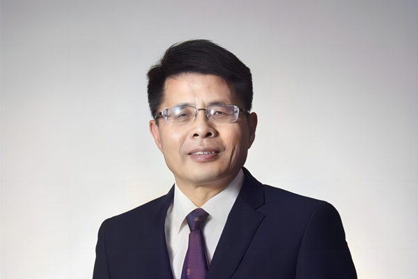 勝華新材郭天明：新的一年將無懼風雨，砥礪前行！