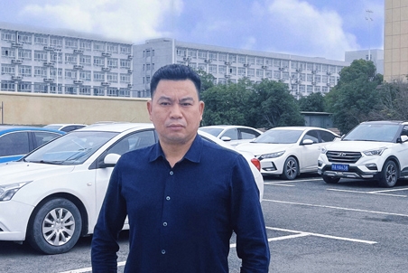 百瑞空氣馬關(guān)松：祝大家新年家庭康泰，萬(wàn)事如意！