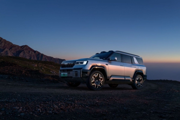 比亞迪華為聯合發布！這一新能源車國貨旗艦來了！