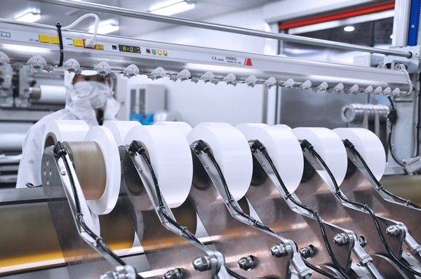 2024年中國鋰電隔膜出貨量227.5億㎡ 兩家企業(yè)首次沖進(jìn)前十