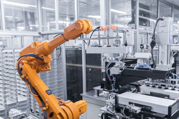 我國現存17.7萬家電池回收相關企業(yè) 2030年鋰電池回收量將達424.6萬噸