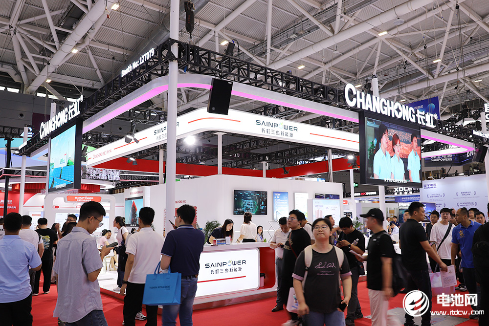 長虹三杰 長虹三杰