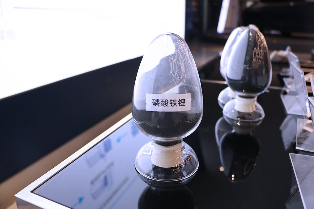 5個月內數(shù)百億大單落定！寧德時代/比亞迪/楚能等巨頭鎖單磷酸鐵鋰