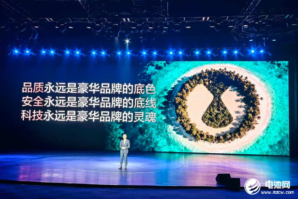 標配磷酸鐵鋰刀片電池！大六座安全豪華SUV騰勢N8L預定下一個爆款？