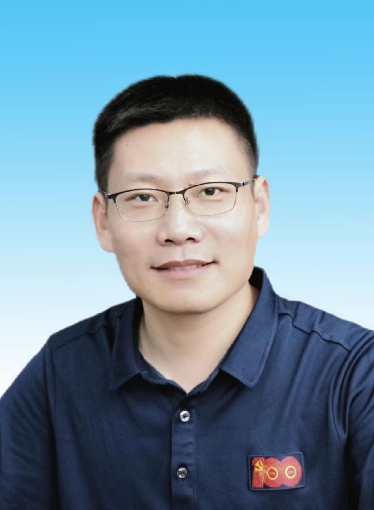 北京大學深圳研究生院副教授/薄膜技術與裝備實驗負責人/深圳后浪實驗室主任吳忠振