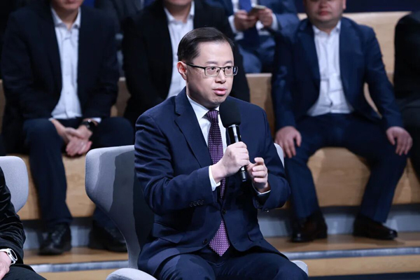 雙登股份董事長(zhǎng)楊銳 雙登股份董事長(zhǎng)楊銳