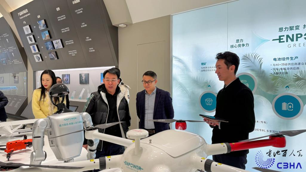 中國(guó)電池新能源產(chǎn)業(yè)鏈調(diào)研團(tuán)一行到訪北京恩力動(dòng)力 中國(guó)電池新能源產(chǎn)業(yè)鏈調(diào)研團(tuán)一行到訪北京恩力動(dòng)力
