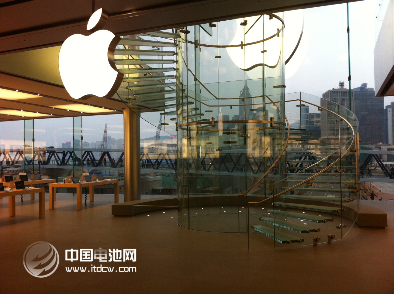 蘋果要將主要陣地移到中國(guó)
