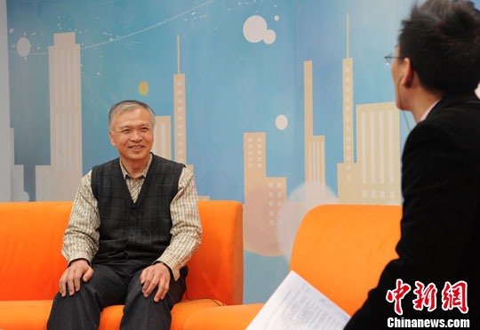 清華大學汽車工程開發研究院常務副院長，汽車安全與節能國家重點實驗室副主任宋健