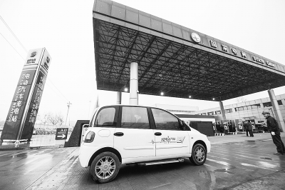 上海對部分車補貼＂現金加車牌＂ 鼓勵新能源車入滬