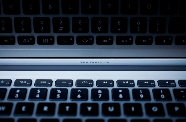 筆記本長期連接電源有害電池健康