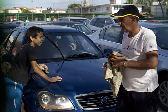 吉利汽車：或將考慮削減對烏克蘭待裝汽車出口量