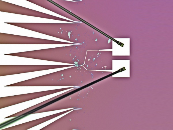 石墨烯落馬 世上最薄太陽能電池研制完成