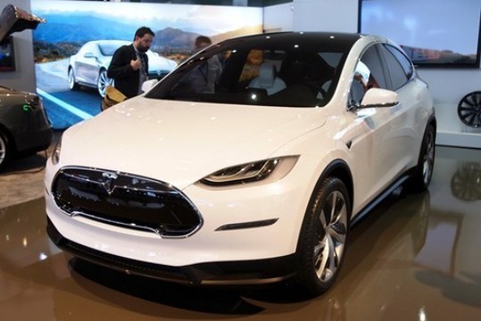 張少華：特斯拉在華步子太快已經扯著蛋？