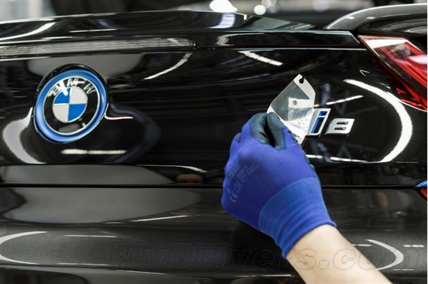 揭秘性感迷人的寶馬i8：帥的一塌糊涂