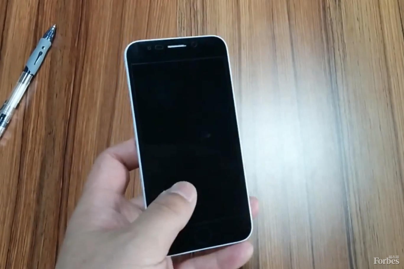 藍(lán)寶石屏和液態(tài)金屬專利為蘋果iPhone 6設(shè)計(jì)鋪平道路