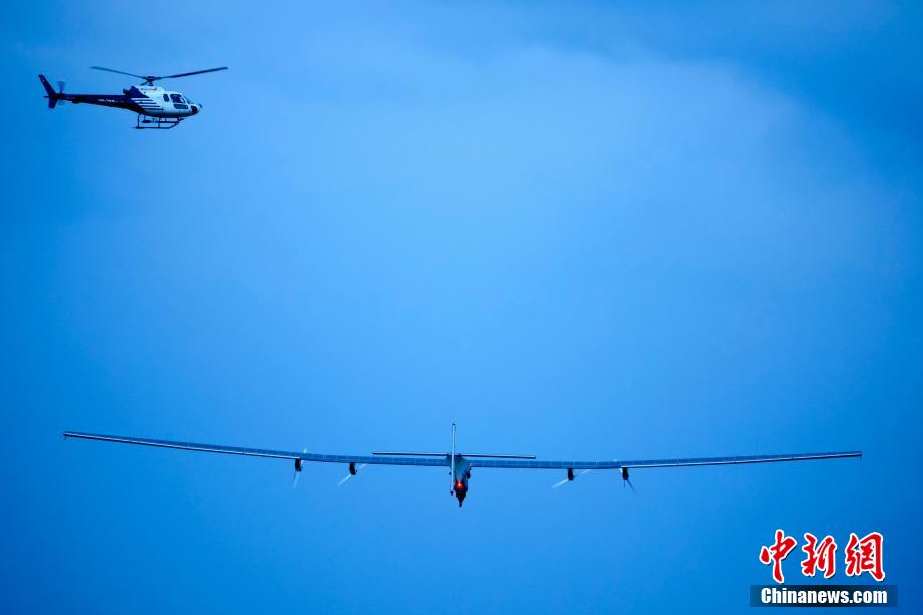 全球最大太陽能飛機瑞士首飛 寬72米1.7萬塊電池 