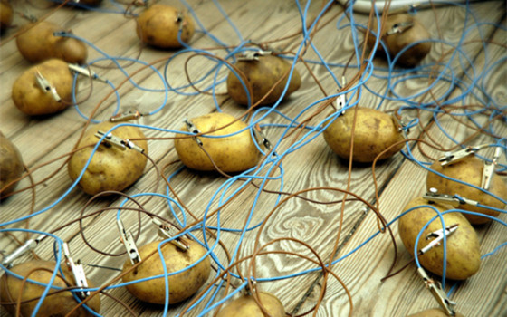 微軟新電池技術：可能讓我們告別一天一充