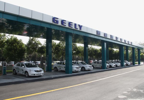 新能源汽車充電設施建設遭遇“籬笆墻”