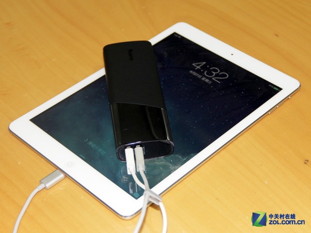 自帶臺燈 倍斯特BST-0157A移動電源賞析