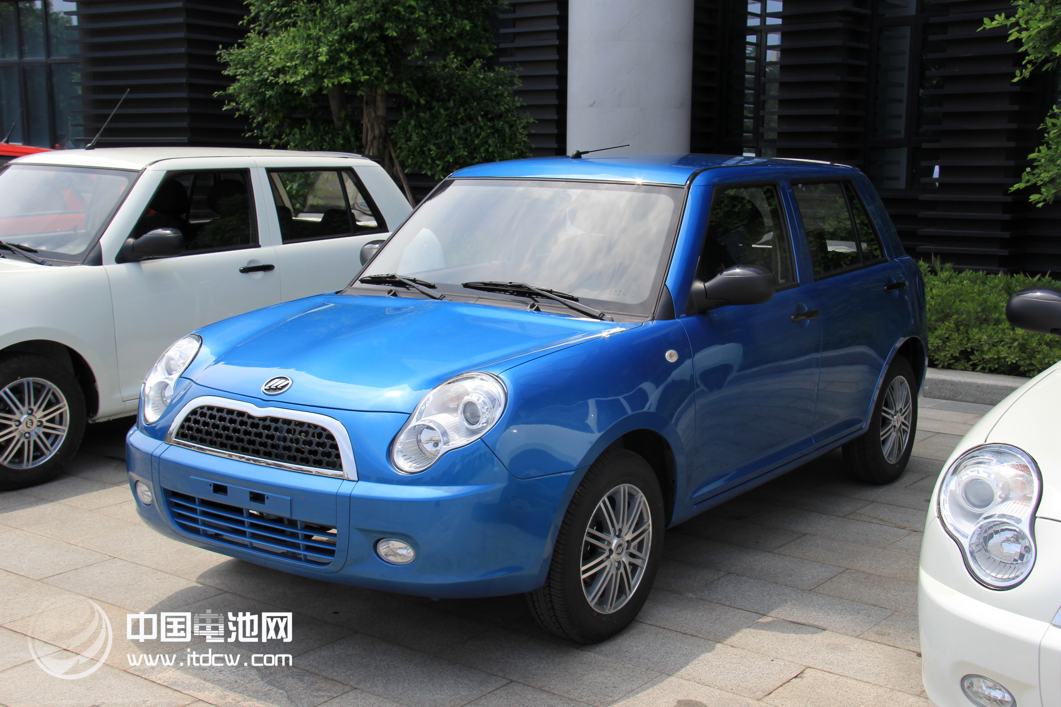 力帆股份首款電動轎車“320E”即將上市