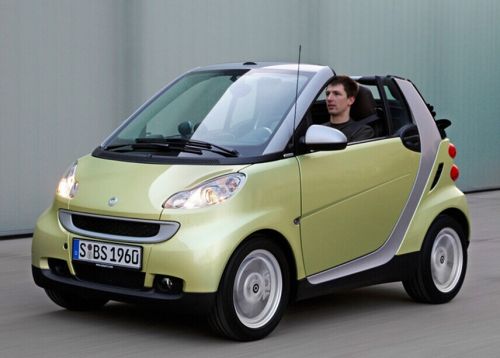 娛樂至死的年代 電動汽車要不要擁抱移動互聯網？