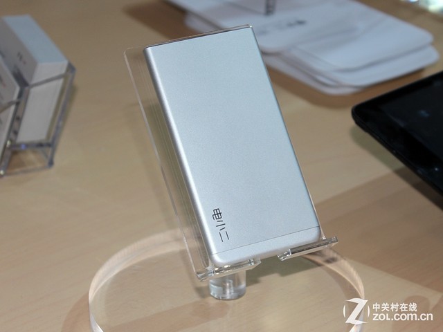 為解決iPhone6續航短板 電小二鋒6預售