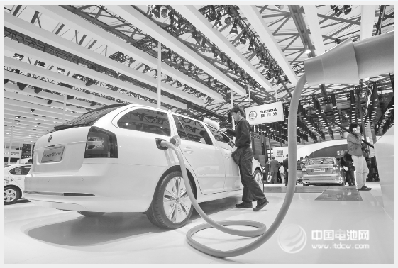 浙江三年內(nèi)新建4萬(wàn)充電樁 8成以上出租車用電或氣 浙江三年內(nèi)新建4萬(wàn)充電樁 8成以上出租車用電或氣